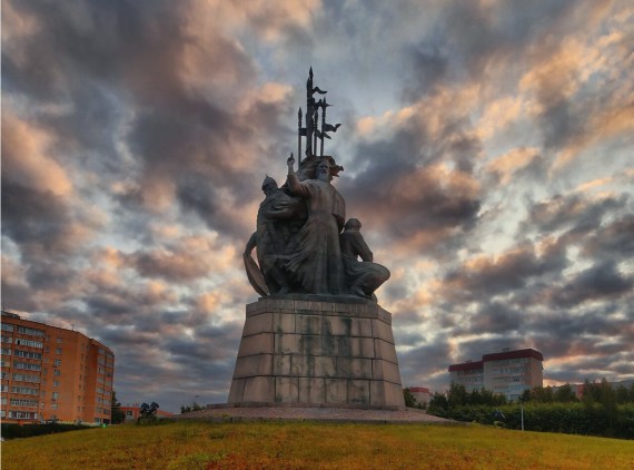 Памятник Основателям Города Сургута