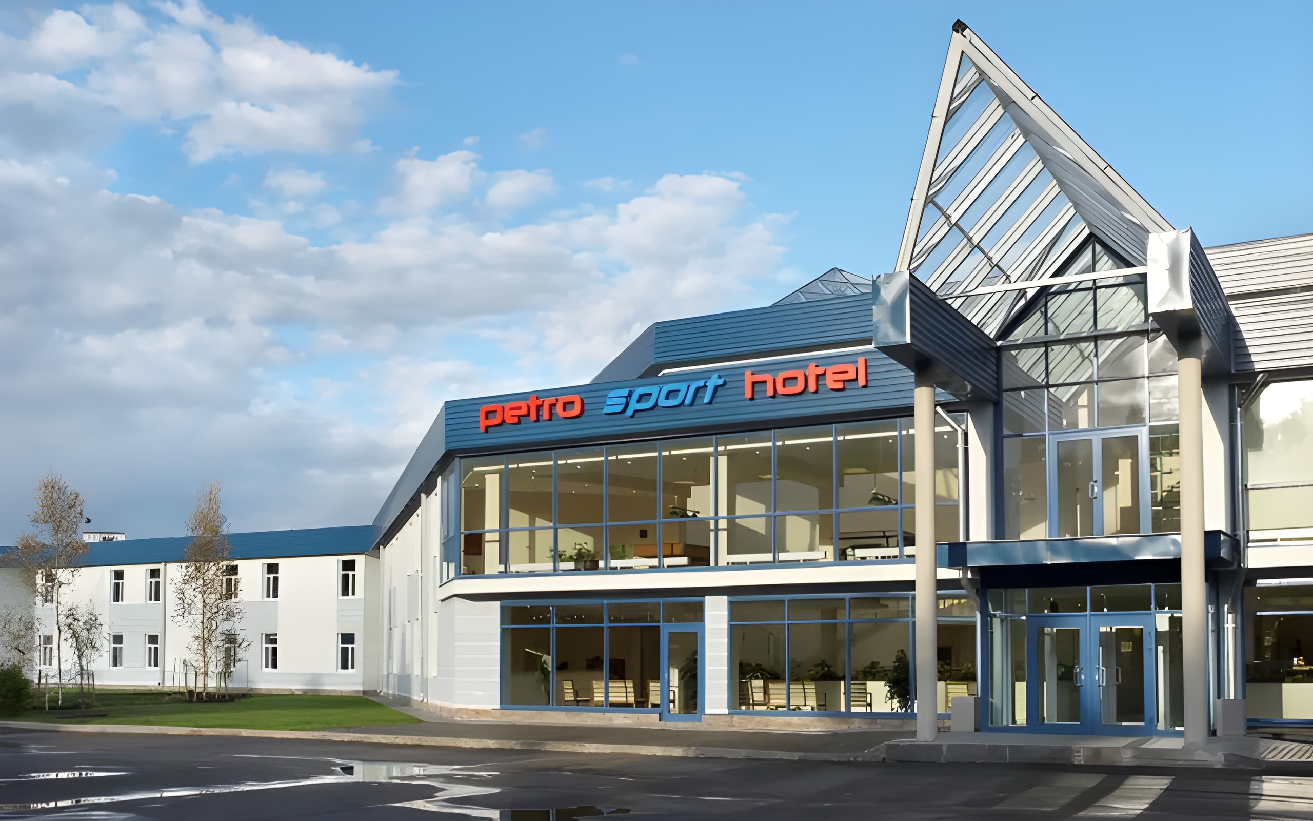 Отель Petro Sport